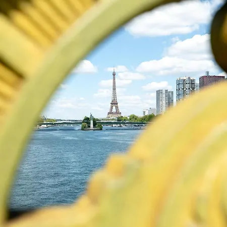 Modern - Pont Mirabeau * Paris