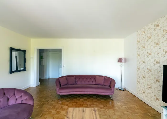 Modern - Pont Mirabeau Апартаменты Париж