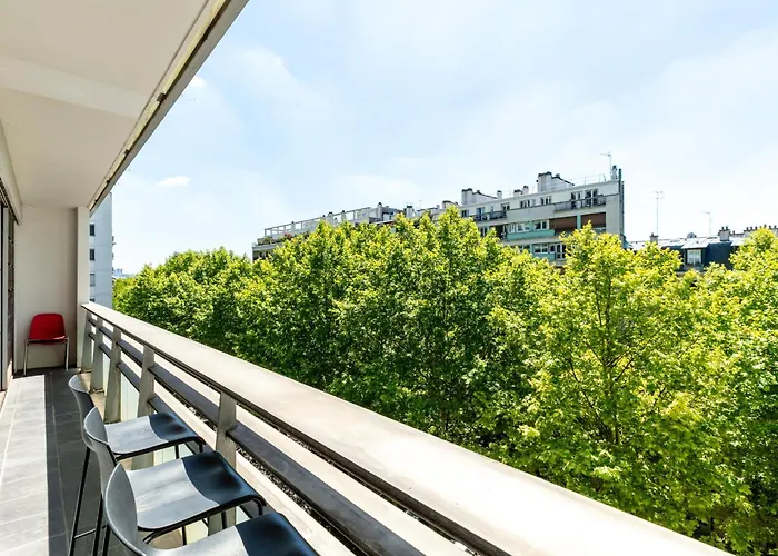 Modern - Pont Mirabeau Париж